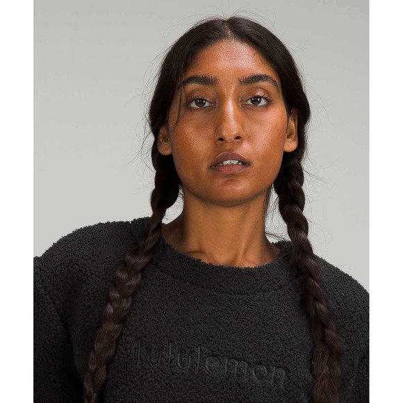 Lululemon Textured Fleece Embroidered Logo Cropped T Shirt Black Size 6 - Picture 3 of 8